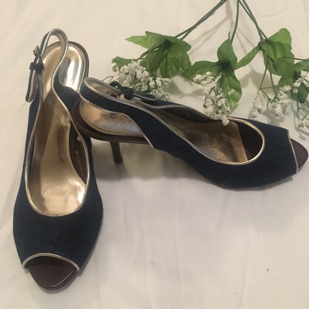 Denim/gold trimmed heels